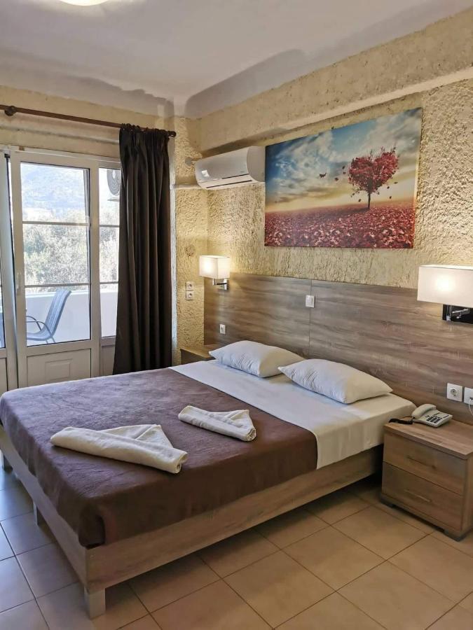 Paradise Hotel Самос Экстерьер фото