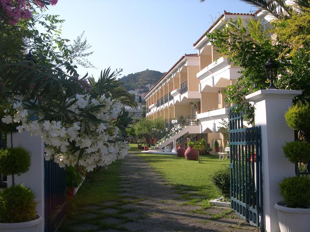 Paradise Hotel Самос Экстерьер фото