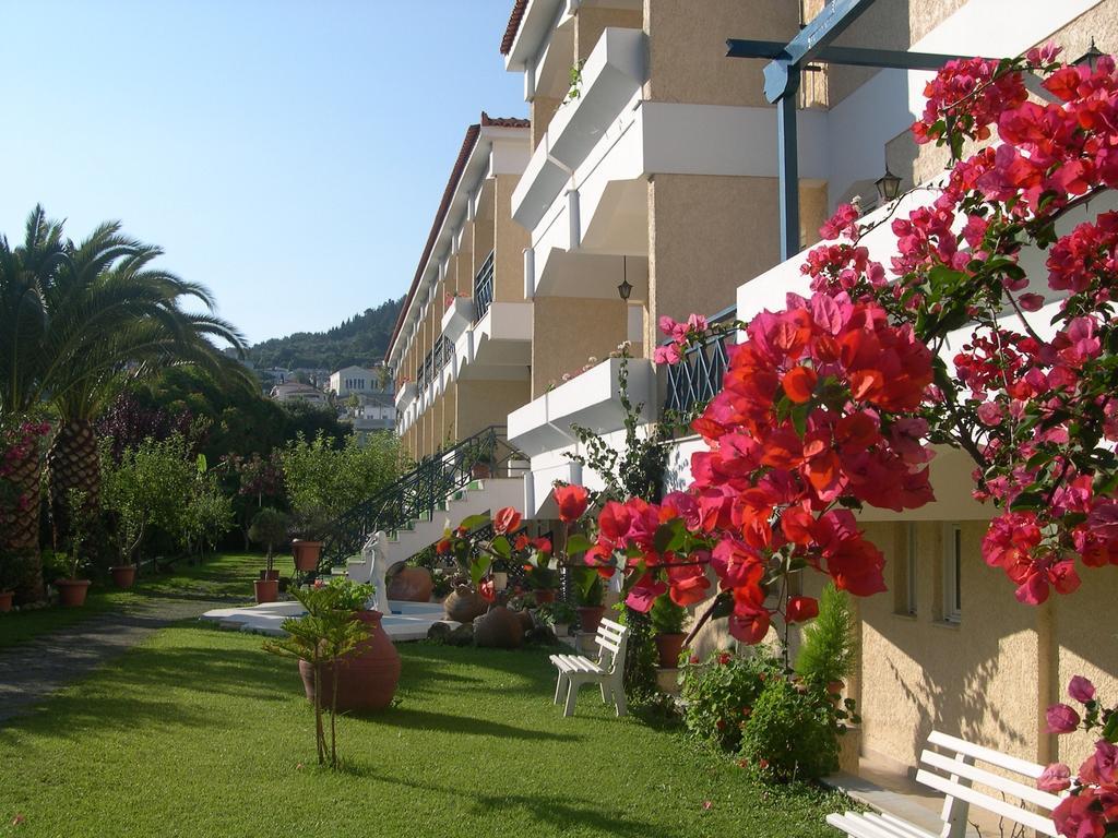 Paradise Hotel Самос Экстерьер фото