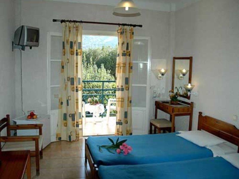Paradise Hotel Самос Экстерьер фото
